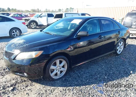 2008 Toyota Camry Se z USA, uszkodzony, nr VIN 4T1BE46K48U745697
